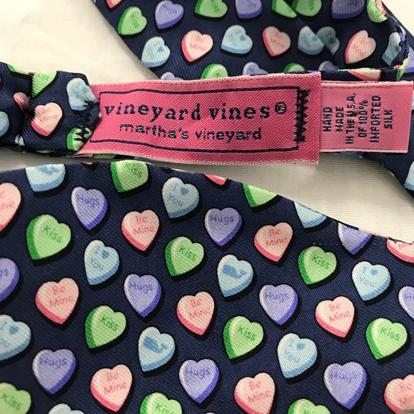 Vineyard Vines Other - Vineyard Vines Candy Hearts Valentines Bow tie